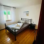 Dalmatera Tatil Evi *