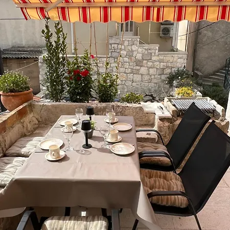 Feriehus Dalmatera